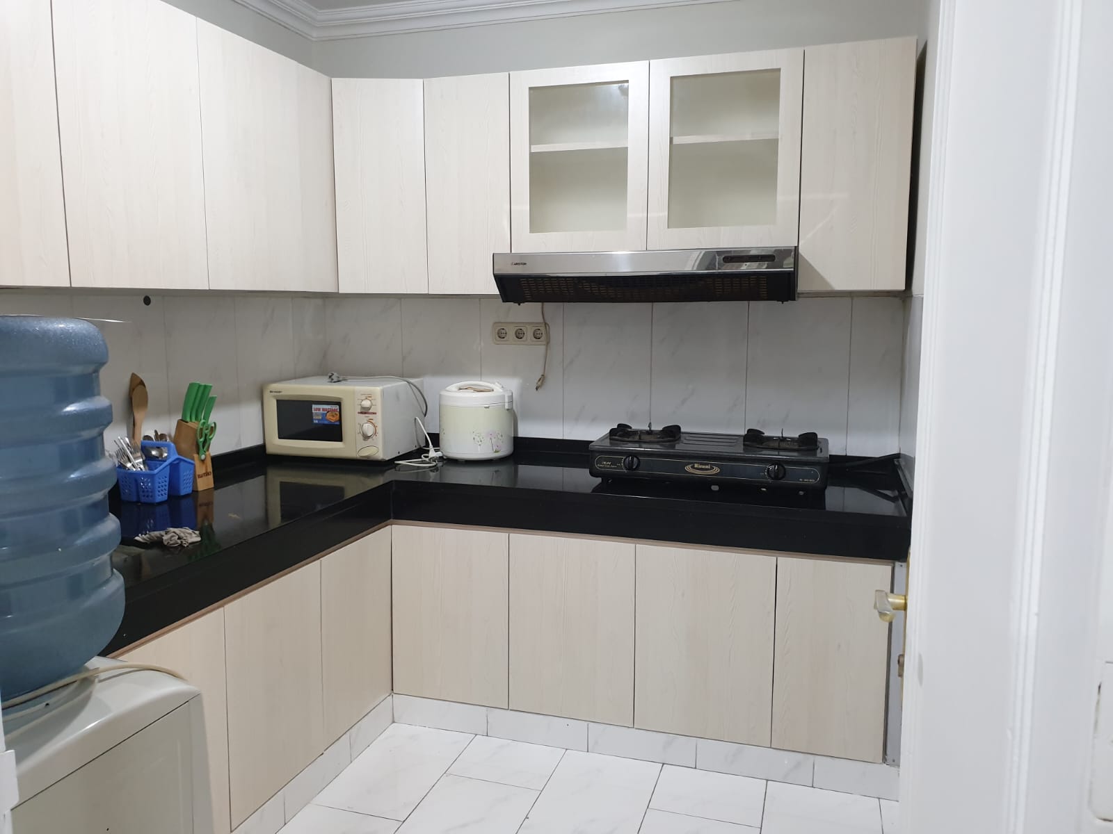 DiSewakan Apartemen Fully Furnished Crown Court Lippo Cikarang